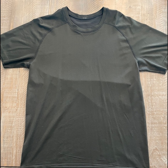 lululemon athletica Other - lululemon metal vent tech ss (black/black)